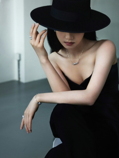 张婧仪