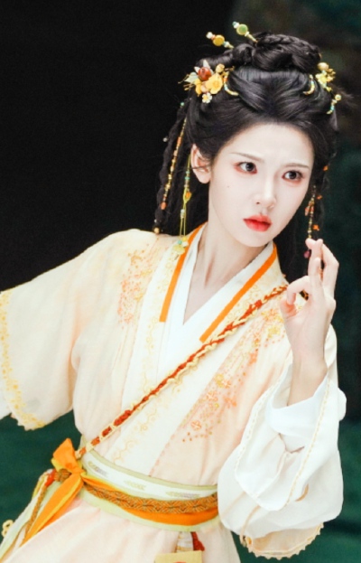 张淼怡