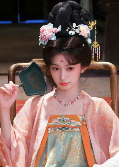 魏奕菲