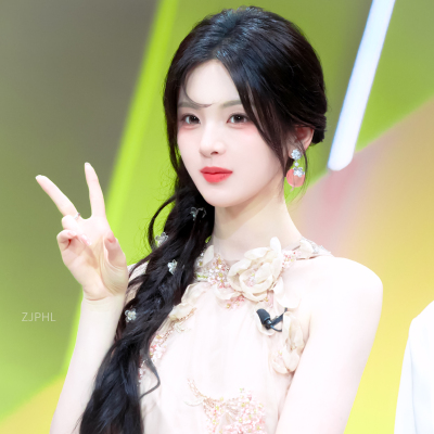 杨超越