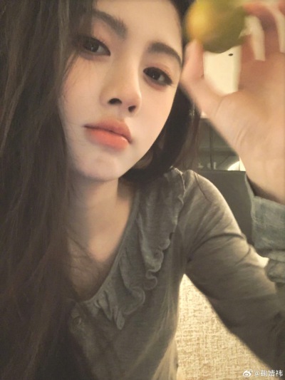 鞠婧祎