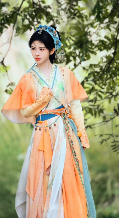鞠婧祎