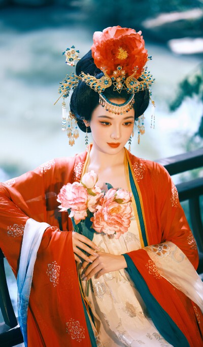 彭小苒