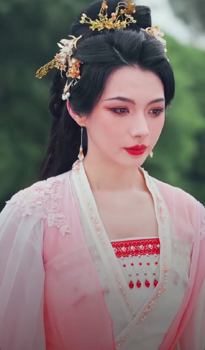 李卿绮