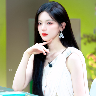 杨超越