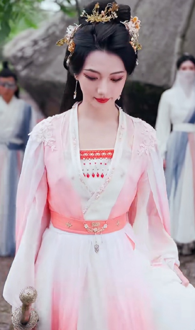 李卿绮