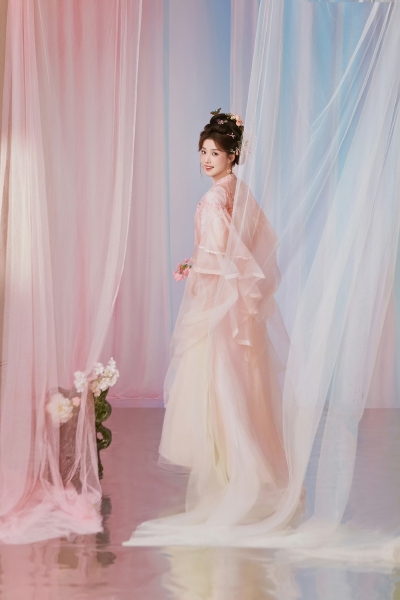 卢昱晓
