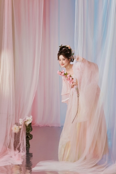 卢昱晓
