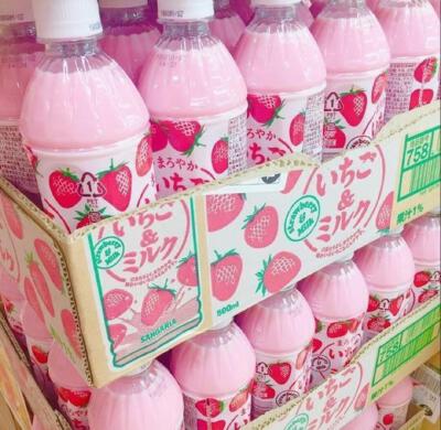 可爱萌萌甜品牛奶