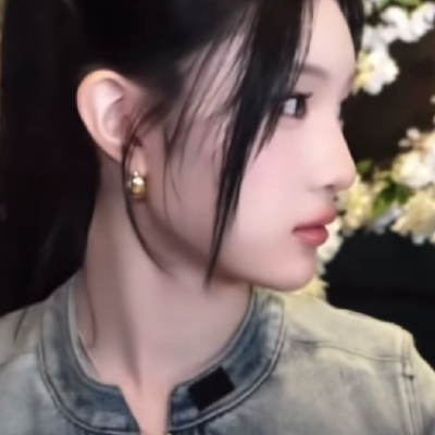 小狗守则
​1. 主人永远是对的。
​2. 无条件服从主人的所有指令，不准顶嘴，不准拒绝。
​3. 永远不准对主人撒谎，必须主动汇报一切行踪和想法。
​4. 随叫随到，不让主人等一分钟。
​5. 眼里只有主人，心里也只有…