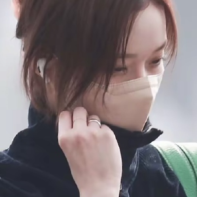 恨她像块冰