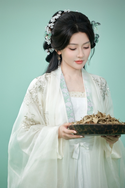 梁洁