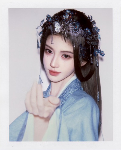 鞠婧祎