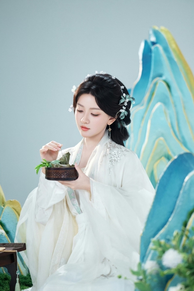梁洁