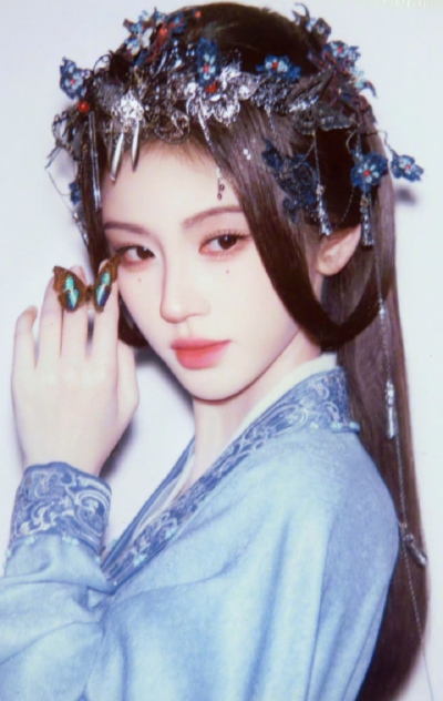 鞠婧祎