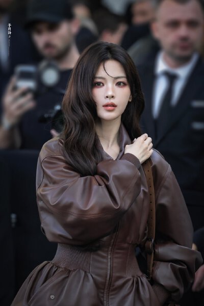杨超越