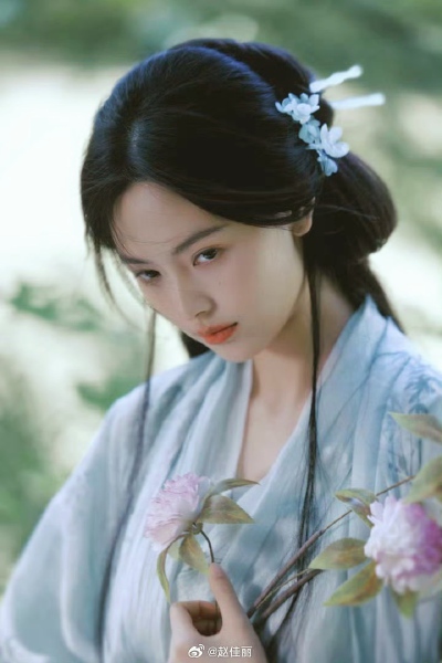 赵佳丽