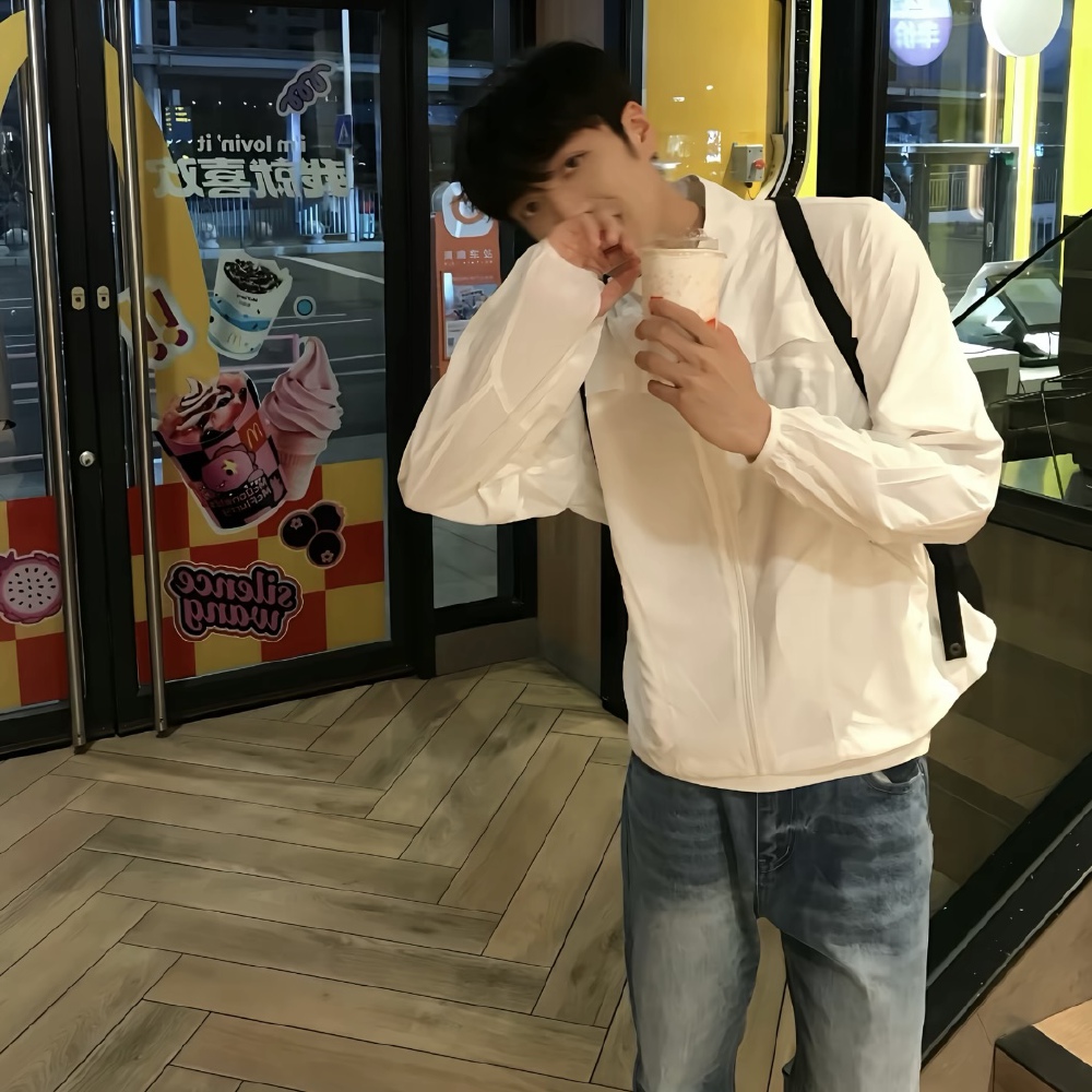 头像丨男头 因为孤独的总和 让我们相互依偎着