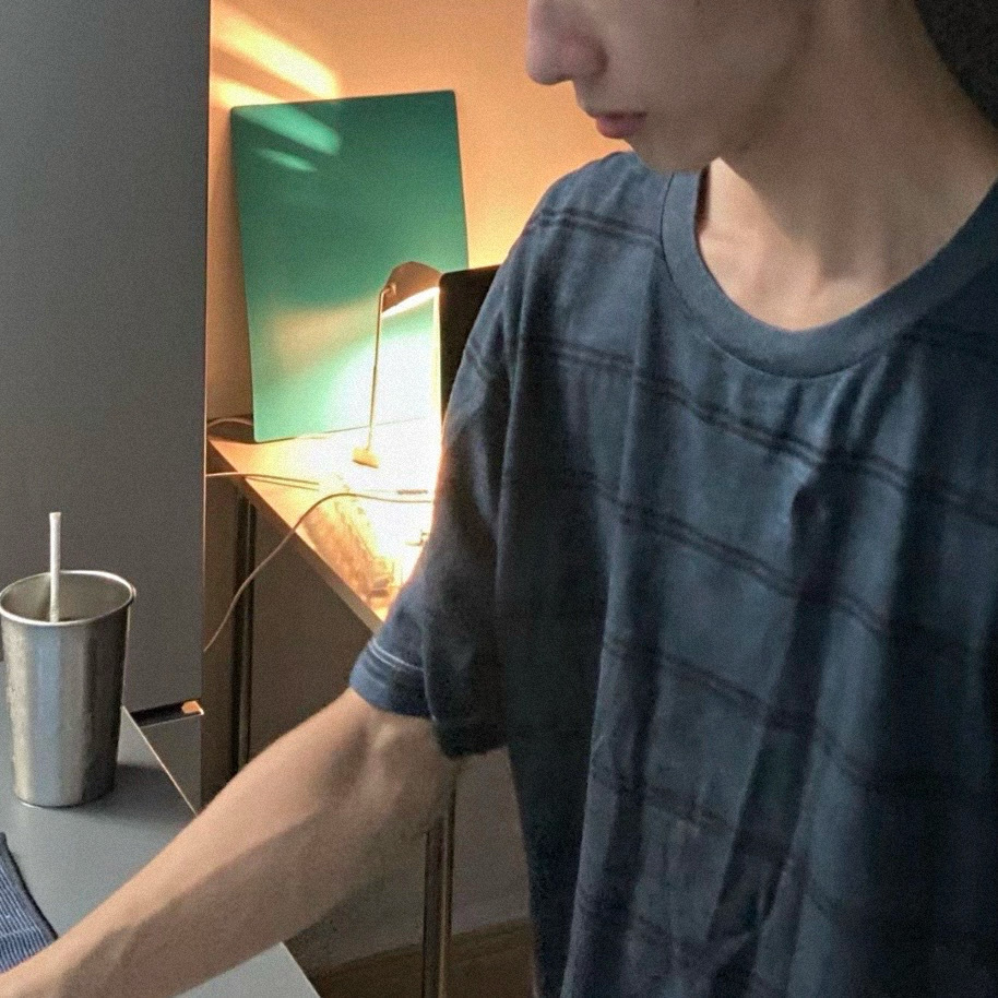 头像丨男头 突然累了
