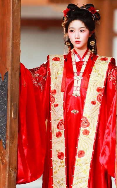 岳雨婷