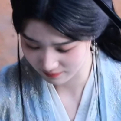 一度春来，一番花褪
