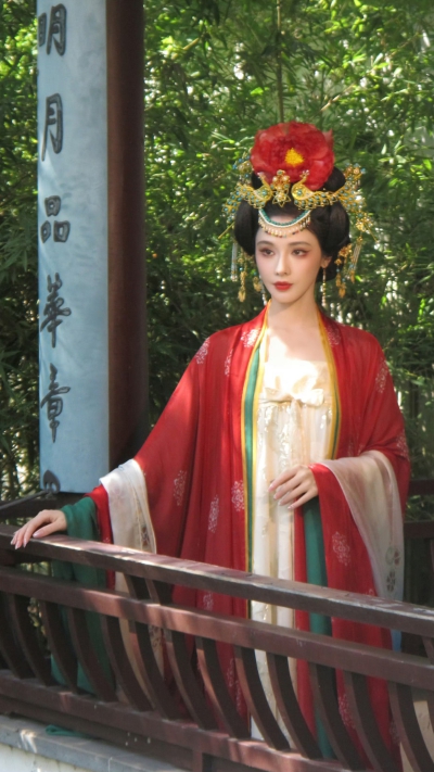 彭小苒