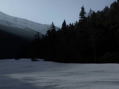 群山回响