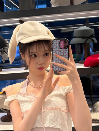 izna saebi郑世菲