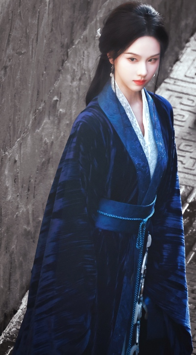 陈都灵