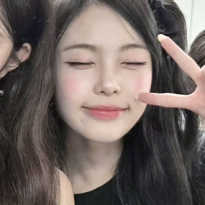 姐姐妹妹与寿星ᗜ֊ᗜ
记得单收，单收=单图收藏
