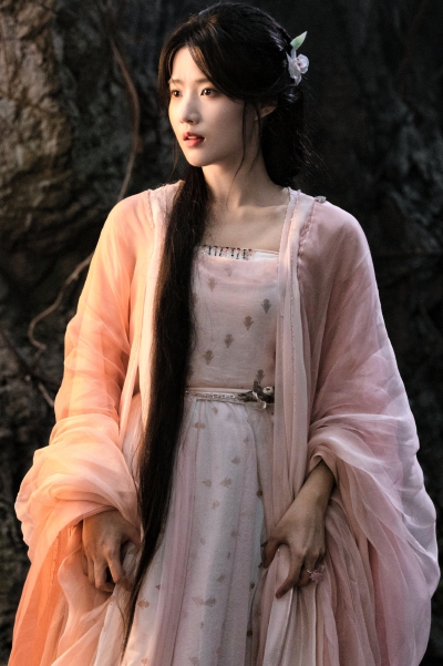 入青云 卢昱晓∣明意