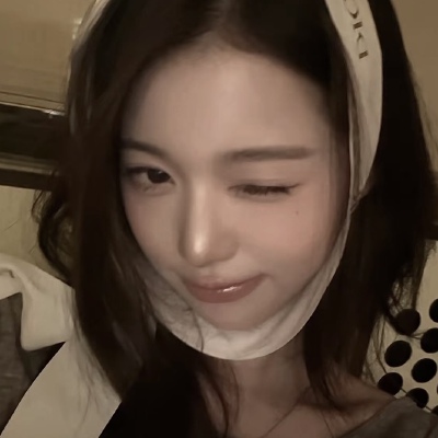 很关注很嫉妒很在乎很痛苦