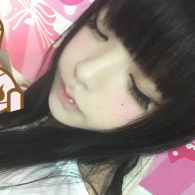 why?都怪我太依赖(>﹏<)，和你恋爱o.O?爱就是比赛∑(O_O;)!幼稚的像一个小孩 (*≧ω≦)，不知道怎么样告白Σ(ｏдｏﾉ)ﾉ，转身我走上舞台 |ω• `)，你的可爱让我沉溺在₍^› ꘍ ‹ ^₎⟆，叮咚着那青春的颜色(´-ω…