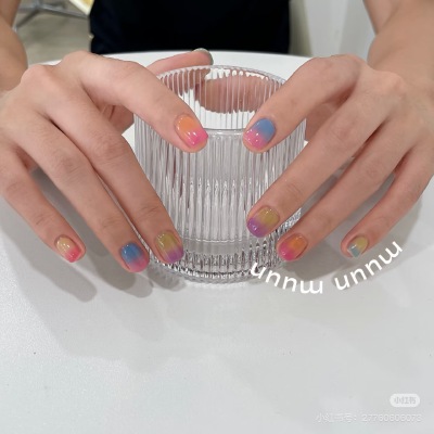 nails
