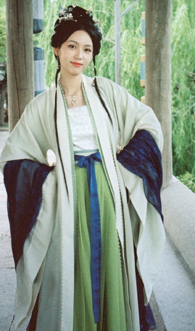 周也