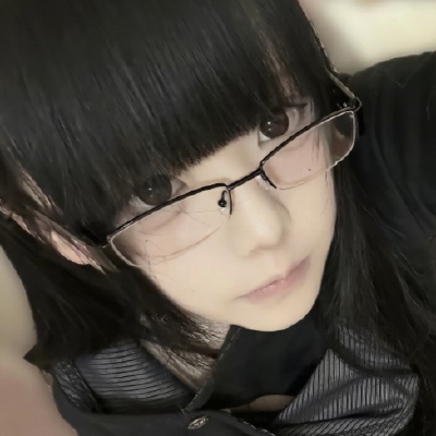 why?都怪我太依赖(>﹏<)，和你恋爱o.O?爱就是比赛∑(O_O;)!幼稚的像一个小孩 (*≧ω≦)，不知道怎么样告白Σ(ｏдｏﾉ)ﾉ，转身我走上舞台 |ω• `)，你的可爱让我沉溺在₍^› ꘍ ‹ ^₎⟆，叮咚着那青春的颜色(´-ω…
