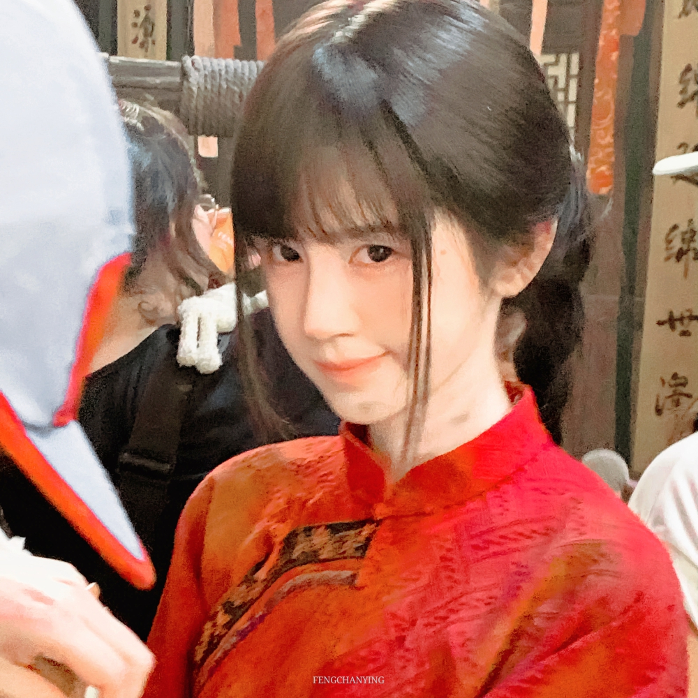 鞠婧祎