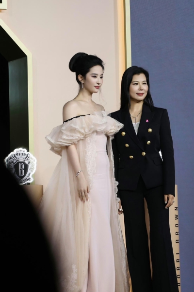 刘亦菲 × BobbiBrown 上海 典藏之夜
刘亦菲芭比波朗全球品牌代言人2026.10.9