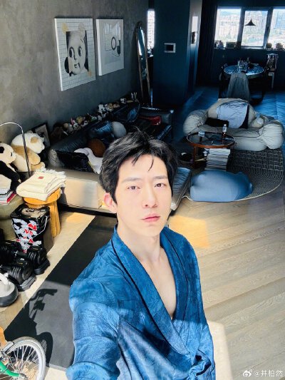 井柏然