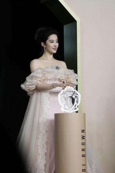 刘亦菲 × BobbiBrown 上海 典藏之夜
刘亦菲芭比波朗全球品牌代言人2026.10.9