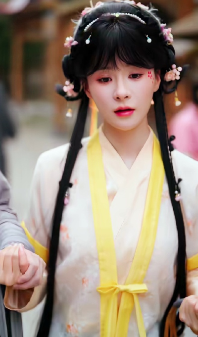 孟娜