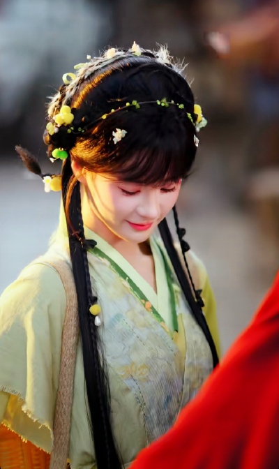 孟娜