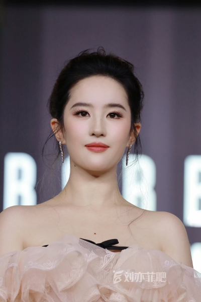 刘亦菲 × BobbiBrown 上海 典藏之夜
刘亦菲芭比波朗全球品牌代言人2026.10.9