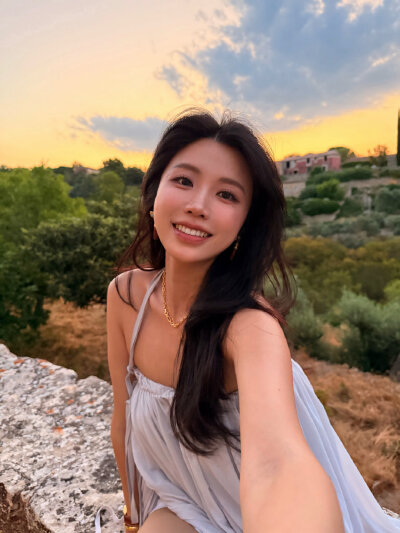 罗拉