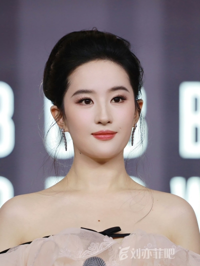 刘亦菲 × BobbiBrown 上海 典藏之夜
刘亦菲芭比波朗全球品牌代言人2026.10.9