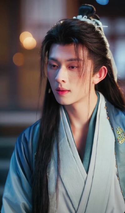 何蓝逗/陈添祥｜花归锦宫城