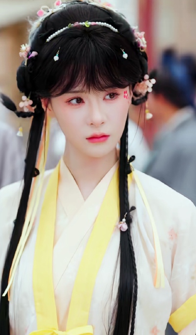 孟娜