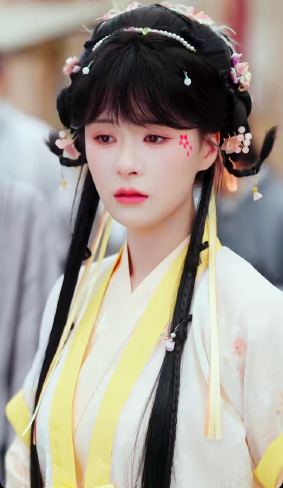 孟娜