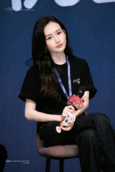 王鸥