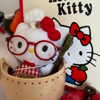 红色系背景图 凯蒂猫背景图